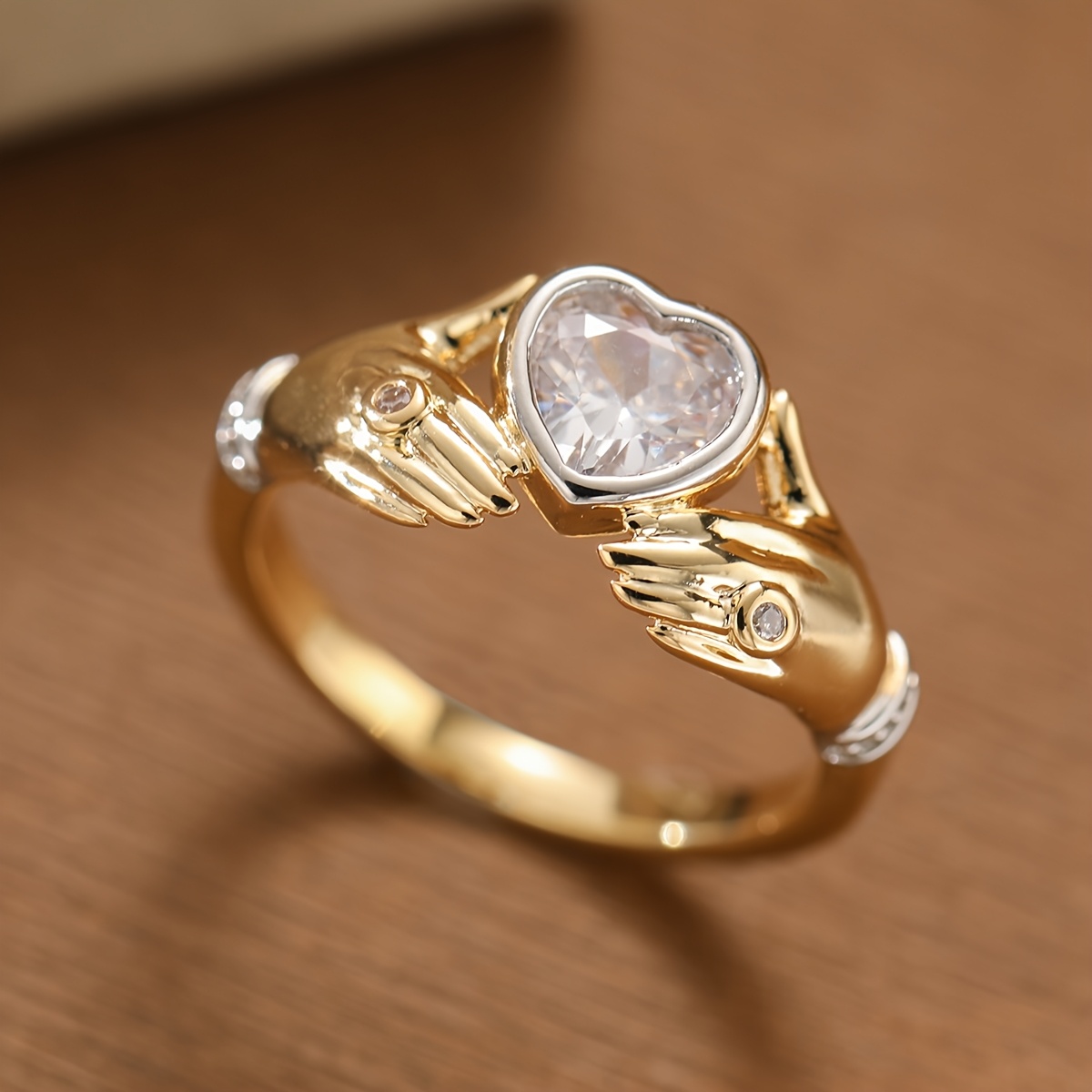 Women's Retro Heart-Cut Synthetic Zirconia Ring, Romantic Gift